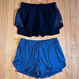 2 NWOT women’s lined elastic waist shorts with pockets C9 by Champion medium